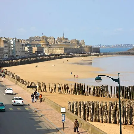 Rez De Jardin Bord De Saint-Malo